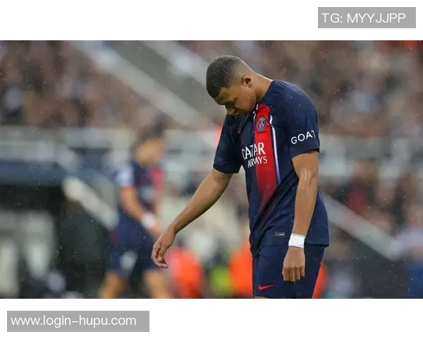 多纳鲁马：从青涩小将到世界顶级门将的辉煌历程与未来展望