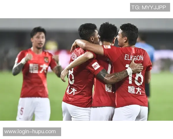 广州恒大迎战东方球队全力争胜展现强大实力